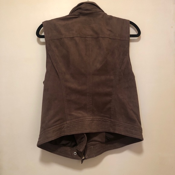 💥3 FOR $30💥 Abercrombie and Fitch Vest - Picture 3 of 3